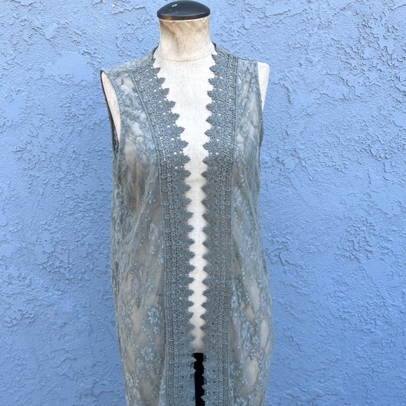Silver Lace Duster in Medium y2k fairycore sheer layering - Picture 2 of 7